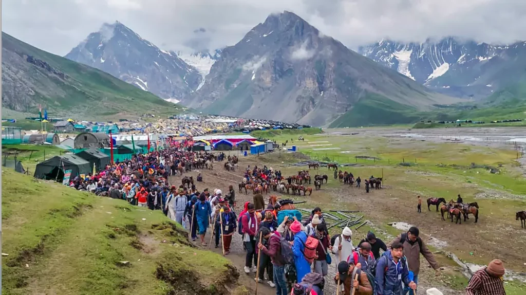 Amarnath Cave Temple – Sacred Ice Shiva Linga & Yatra Guide