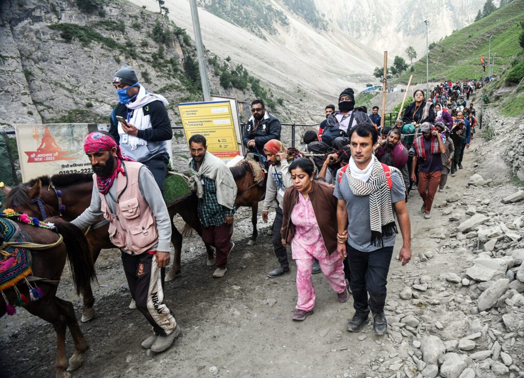 Amarnath Cave Temple – Sacred Ice Shiva Linga & Yatra Guide