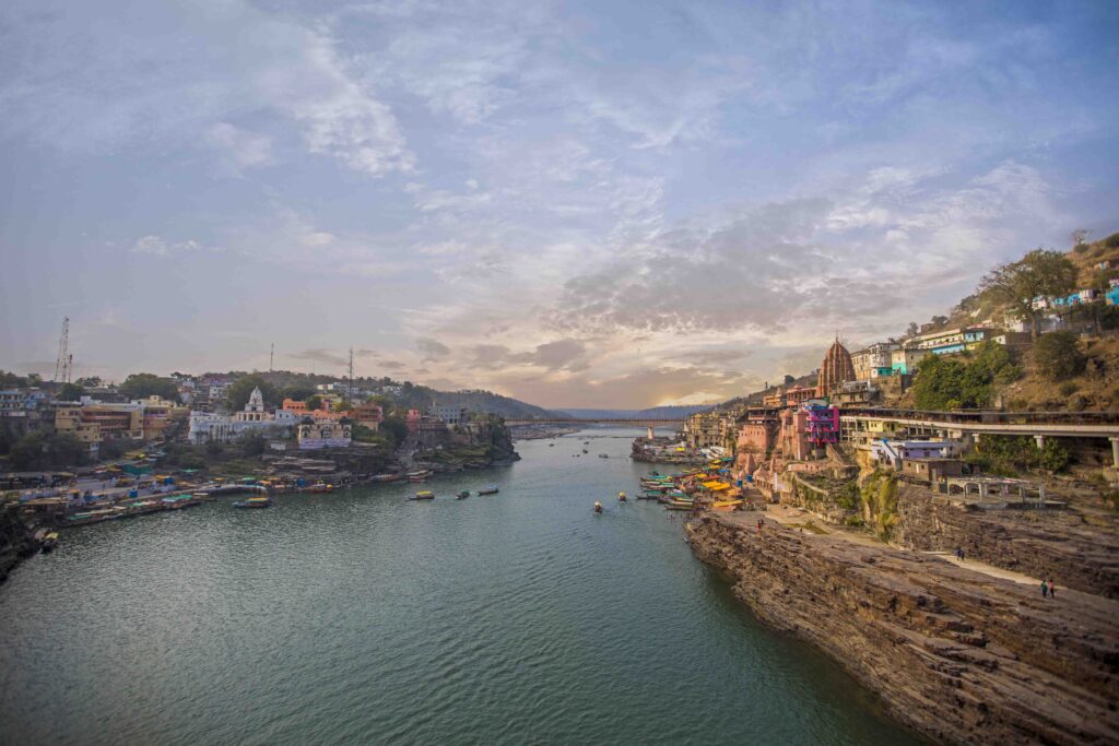 Omkareshwar Temple Madhya Pradesh – Jyotirlinga Darshan, Timings & Travel Guide