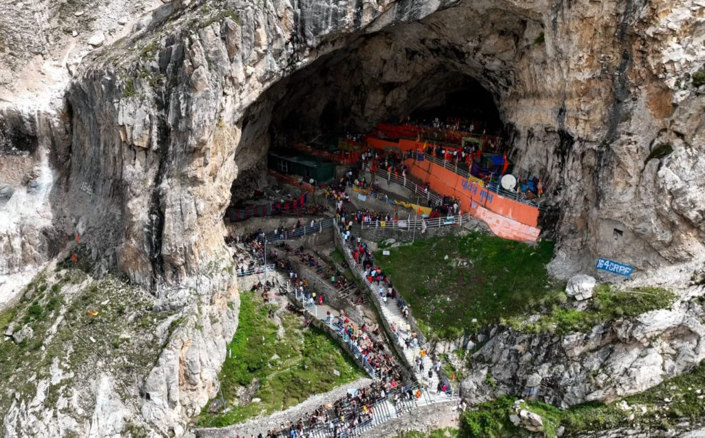Amarnath Cave Temple – Sacred Ice Shiva Linga & Yatra Guide