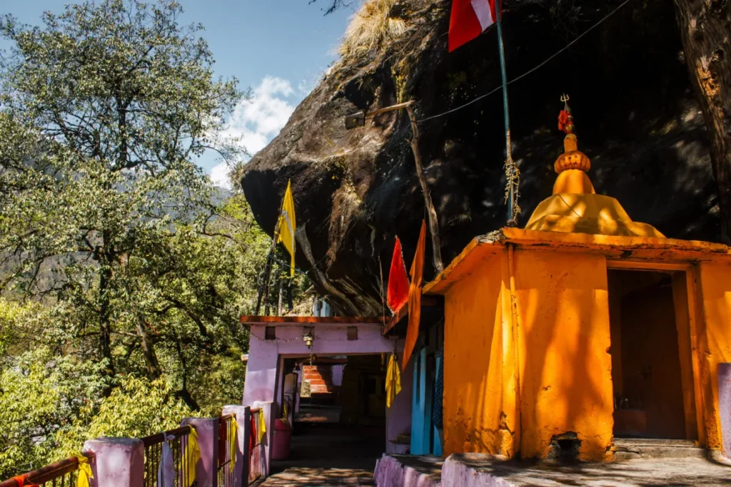 Kalpeshwar: The Hair and The Cave of Eternity (2,200m)