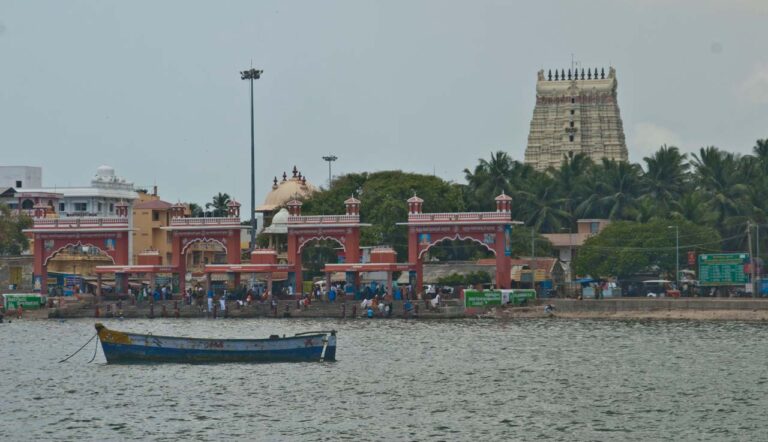 Rameshwaram Temple – Famous Jyotirlinga in Tamil Nadu