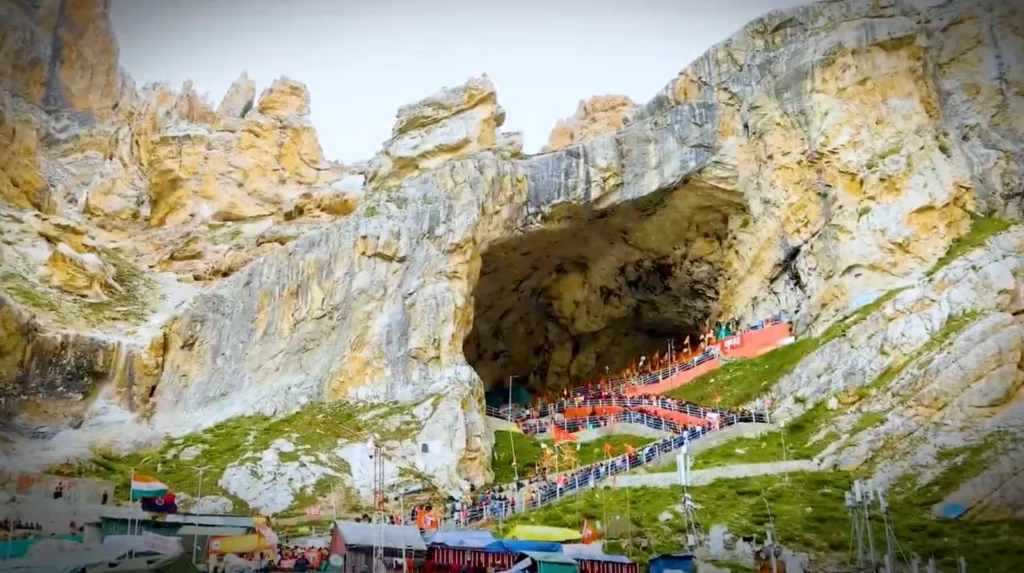 Amarnath Cave Temple – Sacred Ice Shiva Linga & Yatra Guide