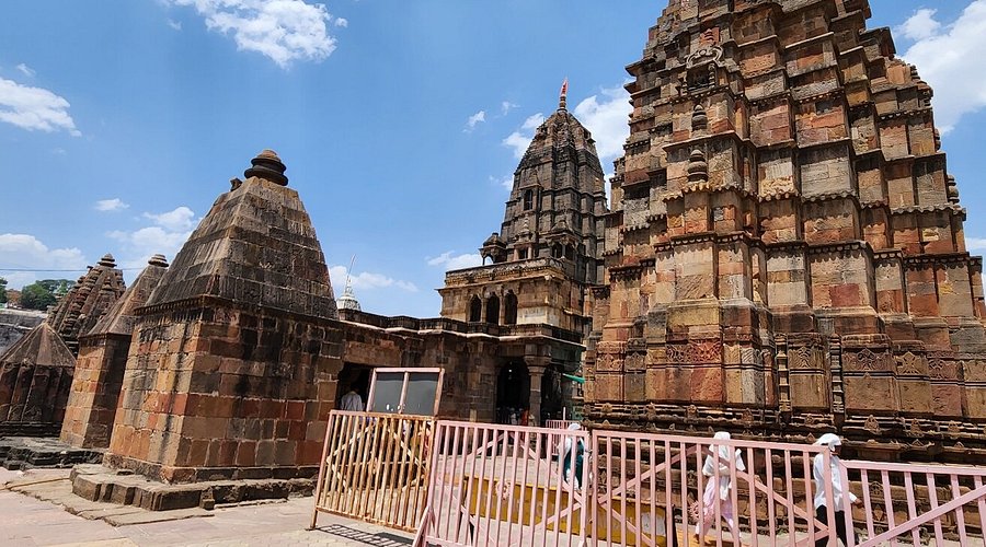 Omkareshwar Temple Madhya Pradesh – Jyotirlinga Darshan, Timings & Travel Guide