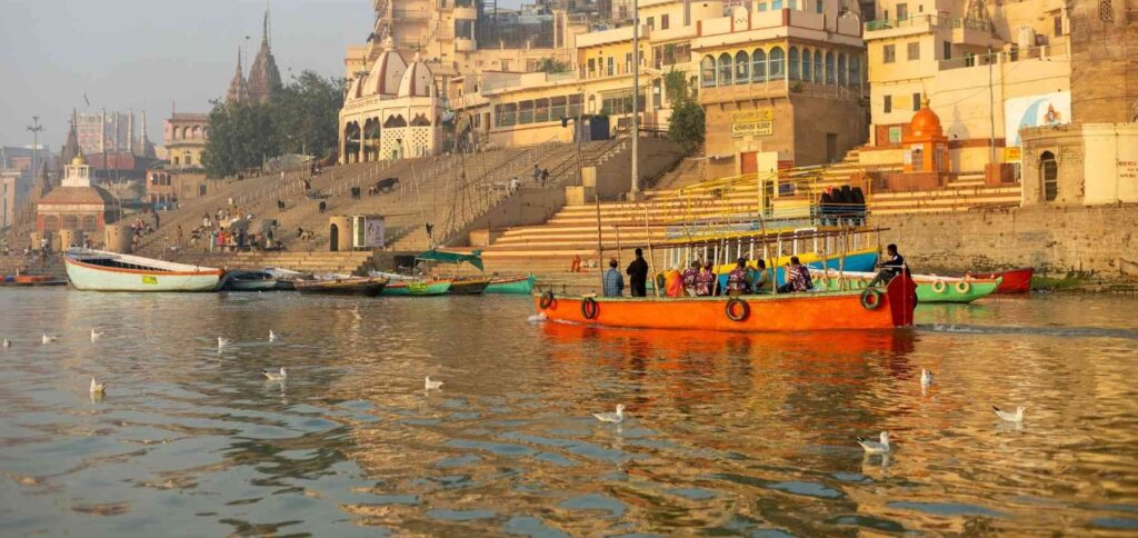 Kashi Vishwanath Temple Varanasi – Jyotirlinga Darshan, History & Timings