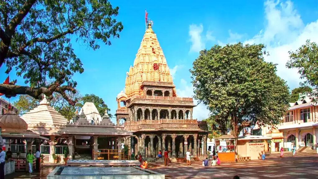 Mahakaleshwar Temple Ujjain – Jyotirlinga Darshan, Bhasma Aarti & Travel Guide