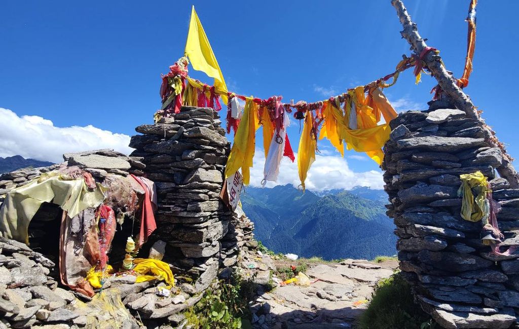 Rudranath Temple Trek: Route, Distance & Travel Guide