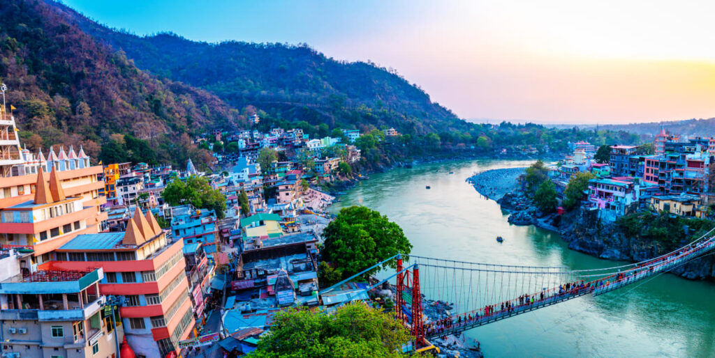 Rishikesh Uttarakhand – Travel Guide, Yoga & Adventure