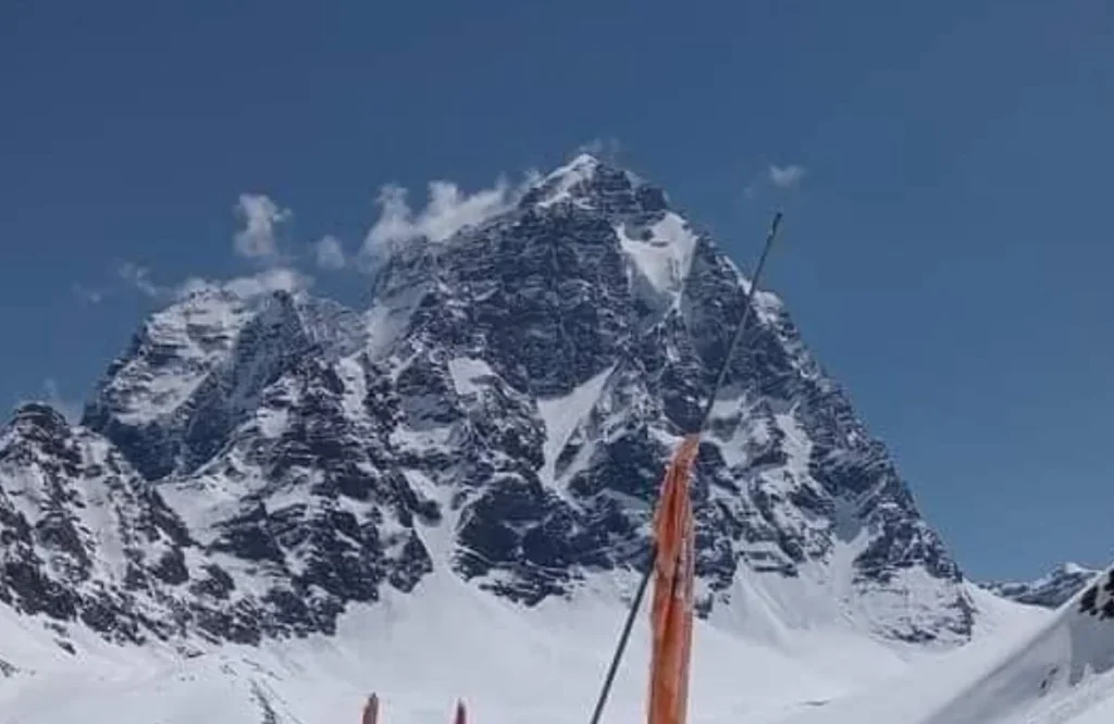 Manimahesh Kailash Yatra – Trek, Temple & Travel Guide