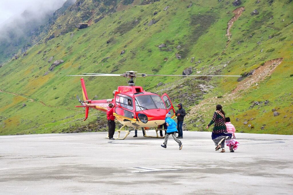Char Dham Yatra by Road vs. Helicopter – Which is Better?