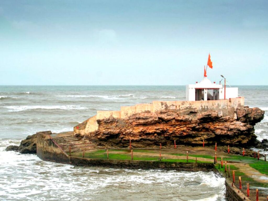 Kamnath Mahadev Temple Bhavnagar – Sacred Shiva Site