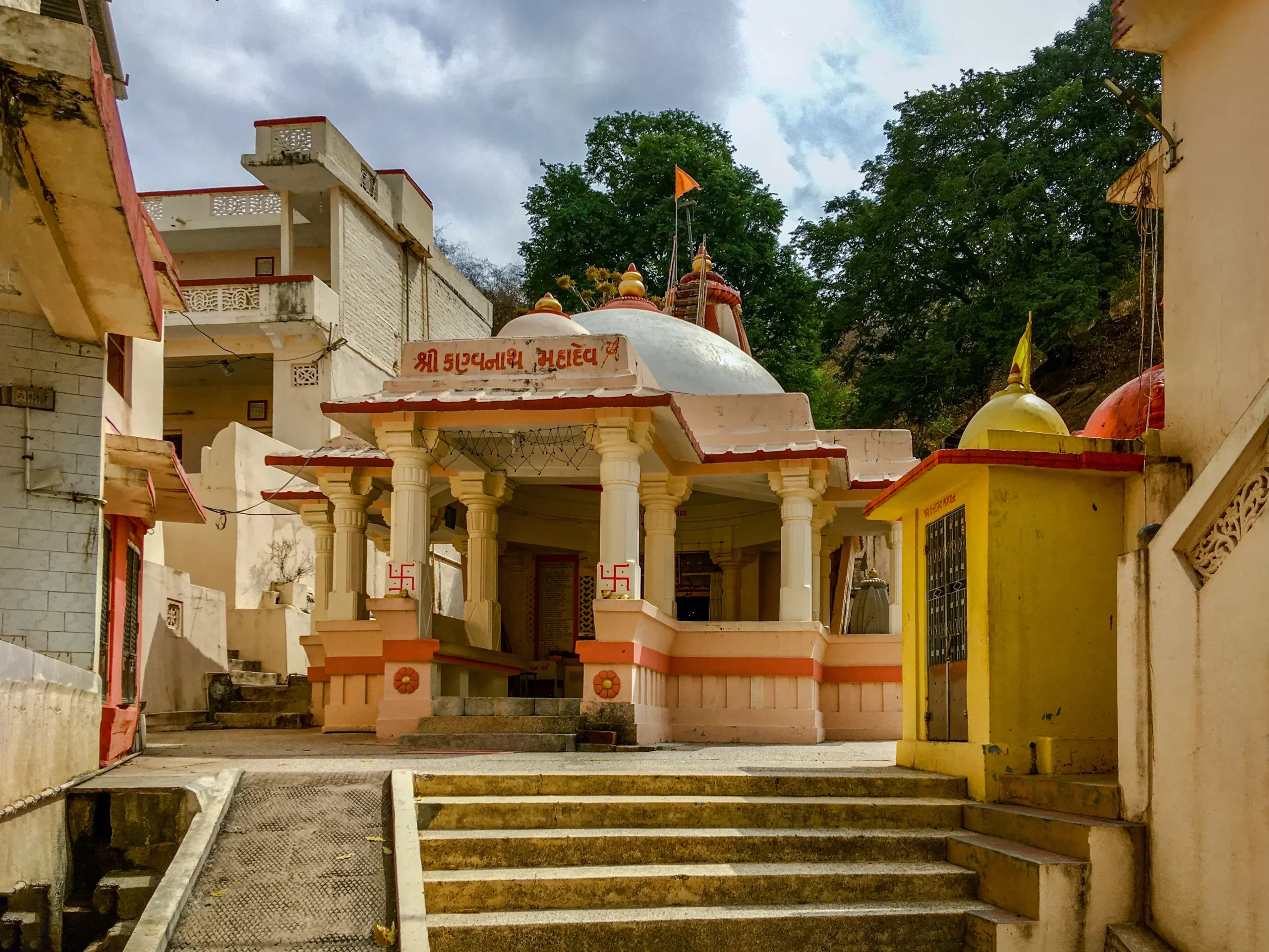 Kamnath Mahadev Temple Bhavnagar
