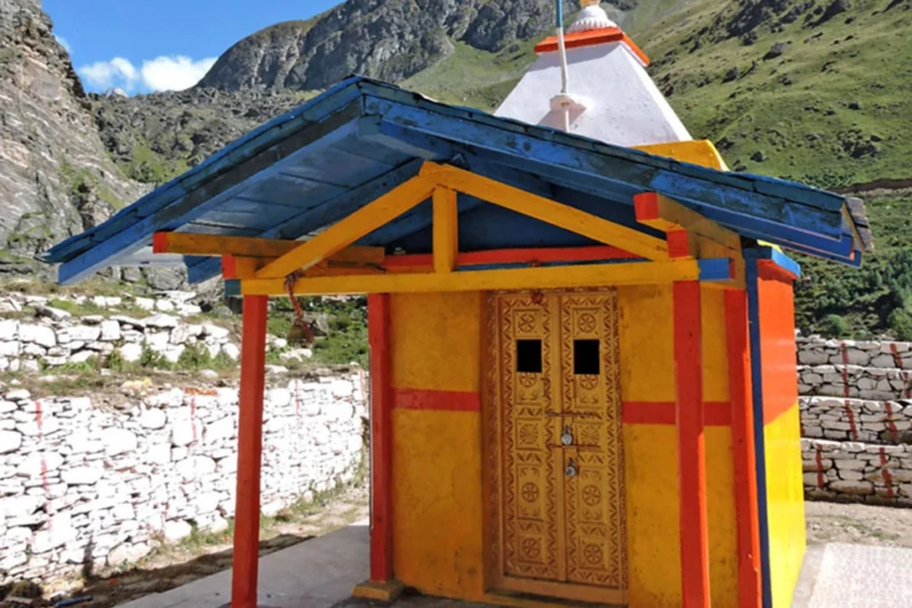 Mata Murti Temple – Homage to the Divine Mother