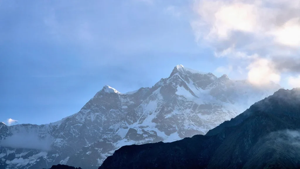 peaks from madmaheswar temple