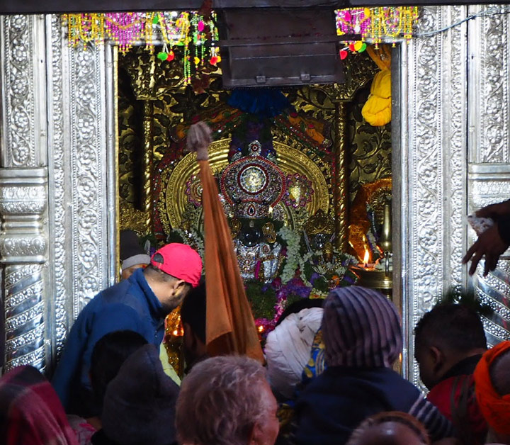 inside the badrinath temple