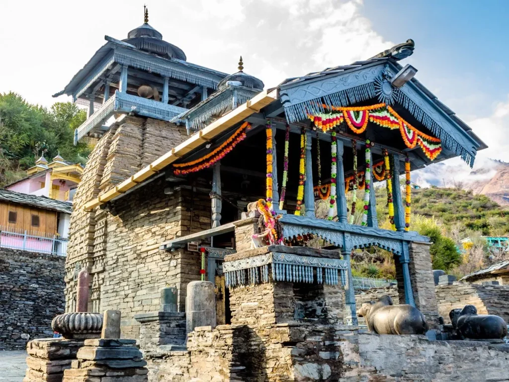 lakhamandal temple